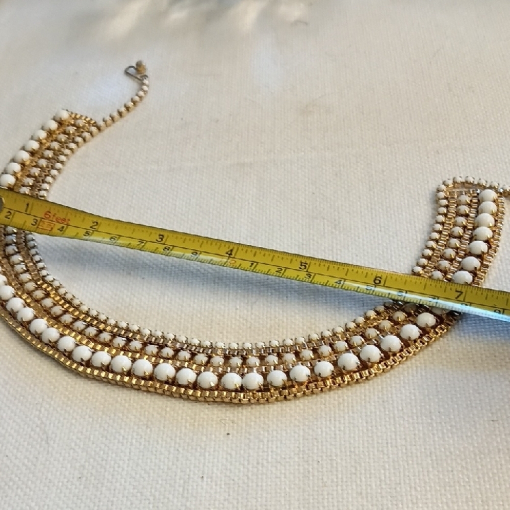 Gold and White Beaded Statement Necklace Set, Maybe Milk Glass? Hobe? Vintage! - Picture 5 of 5